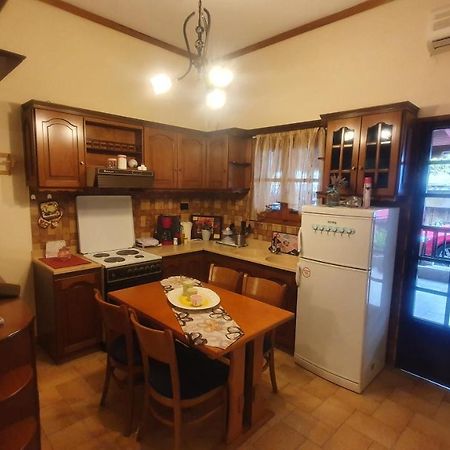 Adorable 2 Floors Two Bedroom Vacation Maisonette Nea Poteidaia Buitenkant foto